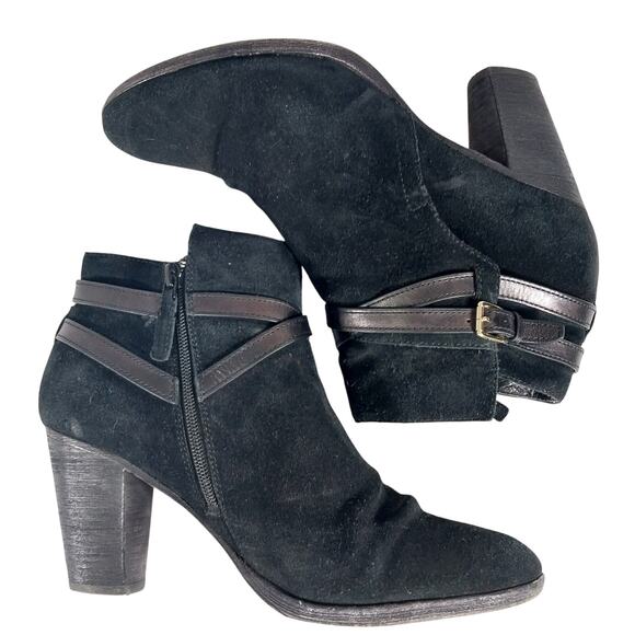COLE HAAN! BLACK GENUINE SUEDE LEATHER CRISS-CROSS, CHUNKY ANKLE BOOTS! SZ 10B - Picture 7 of 10